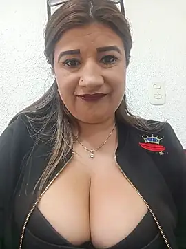 Hannahcandyy online show from July 23, 5:21 pm