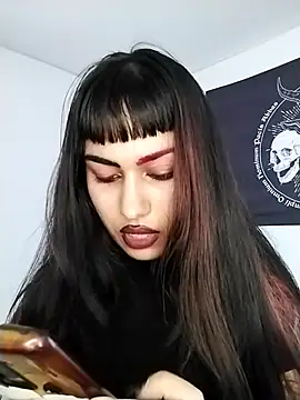 Snapshot of Little-Lucifer chatting on October 23, 7:20 pm Little-Lucifer online show from October 23, 7:20 pm