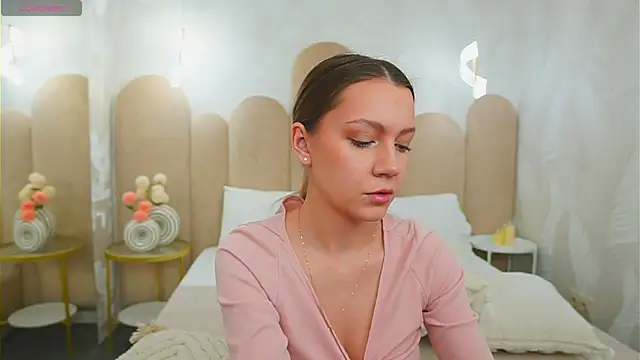 AliceBrayan online show from March 19, 5:17 pm