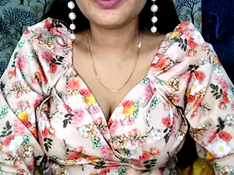 Aarvi Arora online show from January 17, 12:34 pm