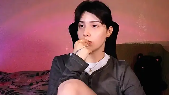 Stacy Gonzales  online show from June 1, 12:29 pm