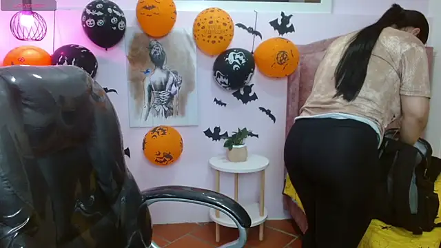 lizzaxs online show from October 9, 2:48 am