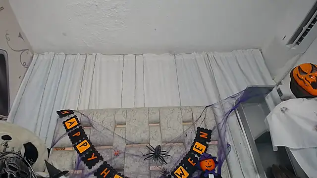 KOURTNEY-- online show from November 2, 3:54 am