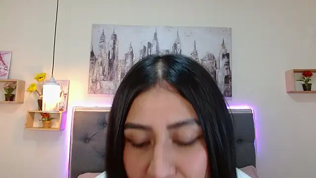 mia aira online show from September 15, 3:42 pm