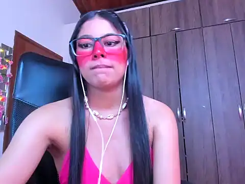Snapshot of _ALLYSON18_ chatting on September 10, 1:44 pm ALLYSON18 online show from September 10, 1:44 pm