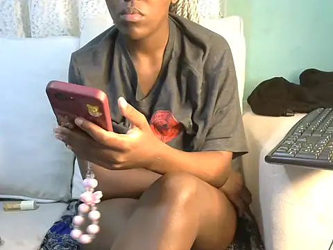 Caryyyl online show from December 17, 8:18 am