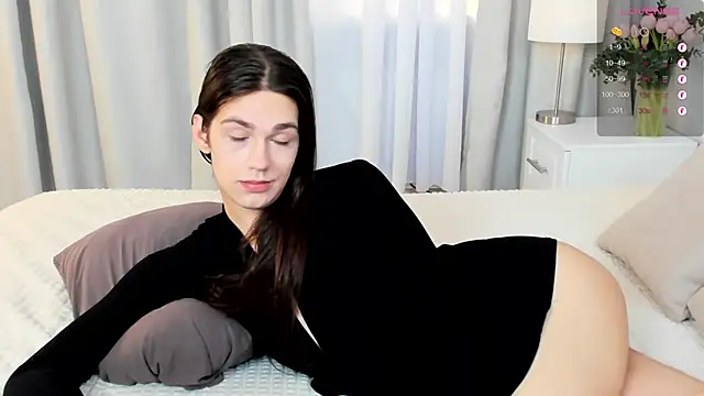 Alfreda Mills online show from November 8, 11:04 am