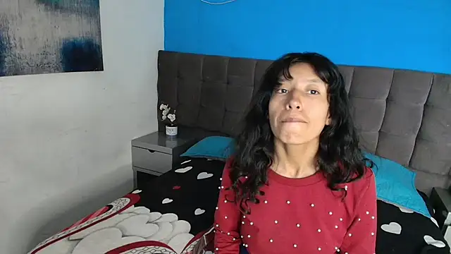 karolinee 66  online show from March 13, 4:14 am