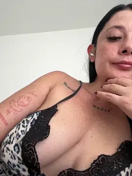 Libia James online show from June 21, 5:06 pm