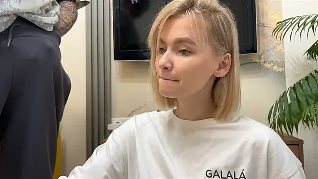 Adelovenick online show from November 2, 11:57 am