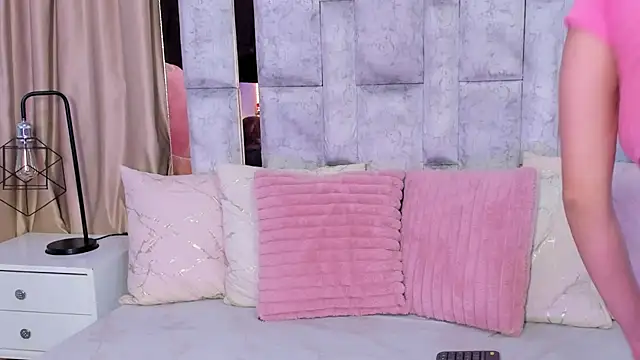 Snapshot of lila_noa chatting on October 3, 8:03 pm lila noa online show from October 3, 8:03 pm
