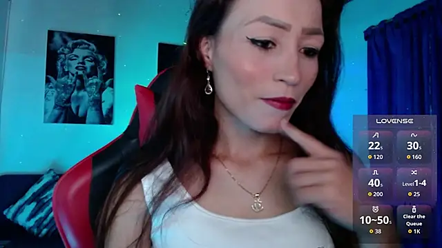 Sara-Guzman1 online show from March 13, 3:41 am