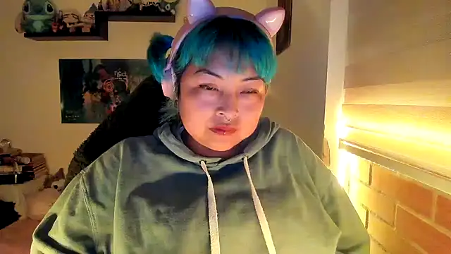 Shaddycute  online show from February 3, 1:27 am