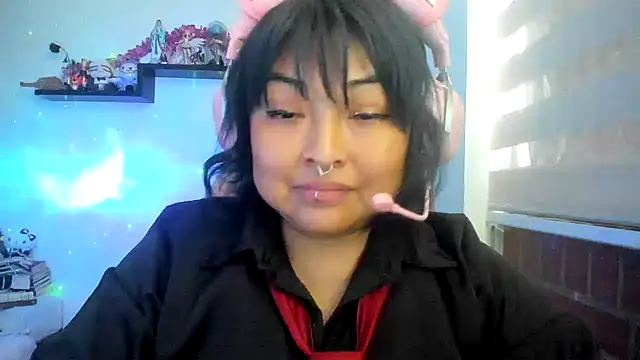 Shaddycute  online show from March 24, 9:09 pm