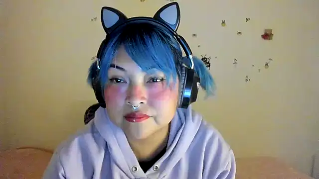 Snapshot of Shaddycute_ chatting on October 8, 2:49 am Shaddycute online show from October 8, 2:49 am