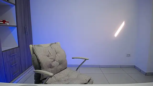 candydowson1 online show from February 23, 9:03 pm