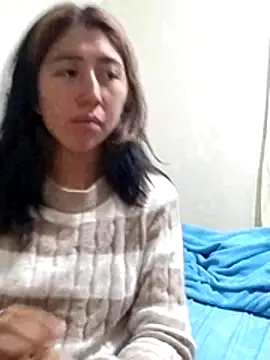 sarah12333 online show from August 1, 4:25 am