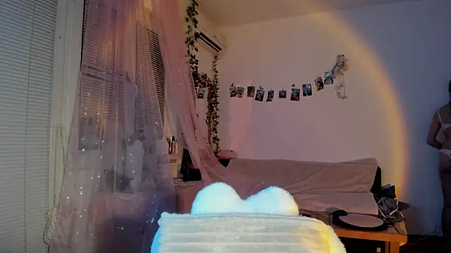 Snapshot of Jenny_darling_love chatting on September 8, 5:45 pm Jenny darling love online show from September 8, 5:45 pm