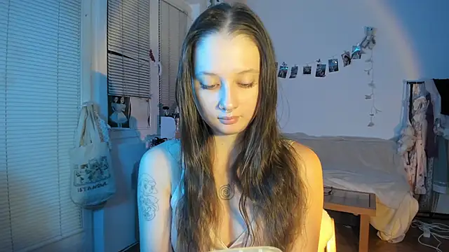 Snapshot of Jenny_darling_love chatting on October 2, 6:02 pm Jenny darling love online show from October 2, 6:02 pm