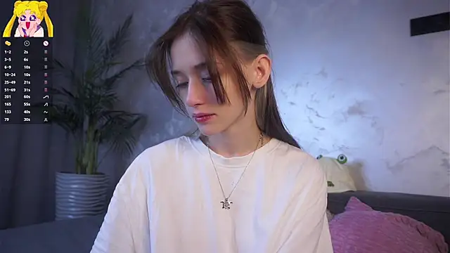 EdlinHargus online show from April 12, 1:52 am