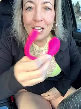 Cherry-red-xo online show from January 9, 4:55 pm