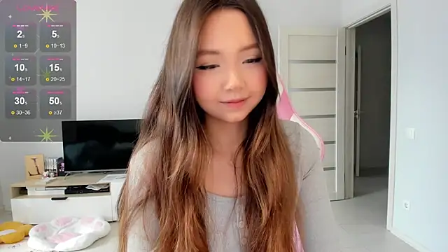 Fluffy Rose online show from April 3, 3:37 am