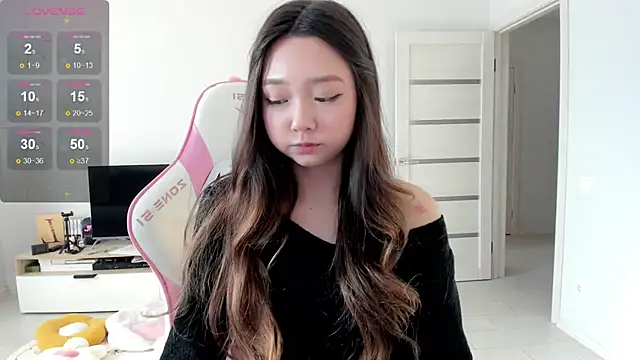 Fluffy Rose online show from June 2, 12:44 am