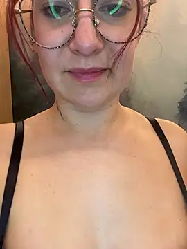 ladoucedu34 online show from January 13, 12:05 am