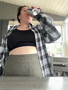 Vanilla-Cakebaum online show from April 4, 5:45 pm