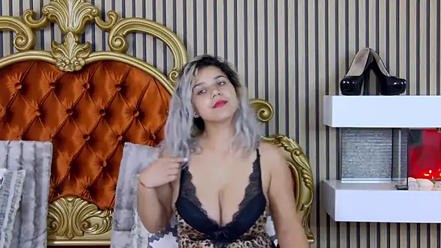 Snapshot of SweetMissXXX chatting on October 16, 6:49 am SweetMissXXX online show from October 16, 6:49 am