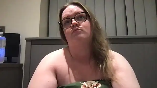 honeyyy24 online show from June 11, 9:11 pm