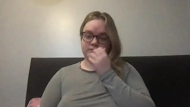 honeyyy24 online show from March 8, 2:32 pm