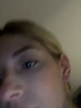 Bellalolahot online show from May 22, 1:58 am