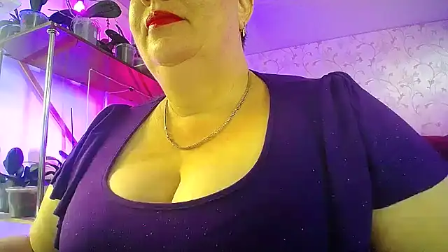  Sweet Woman online show from June 28, 6:53 am