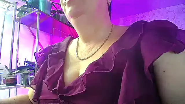  Sweet Woman online show from September 18, 4:22 am