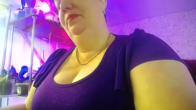  Sweet Woman online show from July 7, 5:43 am