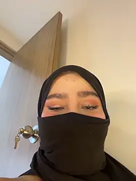 amaal  online show from February 13, 8:32 pm