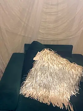 Snapshot of miriase chatting on October 19, 1:07 am miriase online show from October 19, 1:07 am