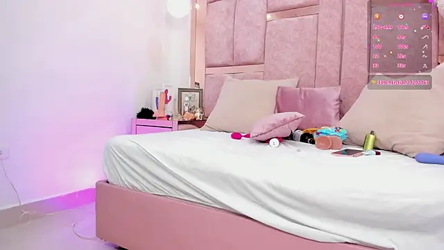 emily daarell online show from October 4, 10:36 pm