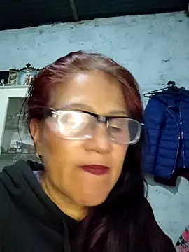 Edged Hot69 online show from December 3, 3:31 am