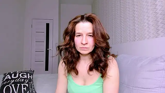   MaryLee   online show from February 16, 2:06 pm