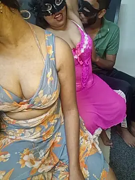 Awesomelusty online show from July 3, 7:53 pm