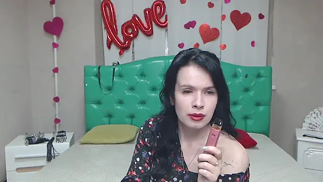 JasmineKouch online show from April 19, 6:10 pm