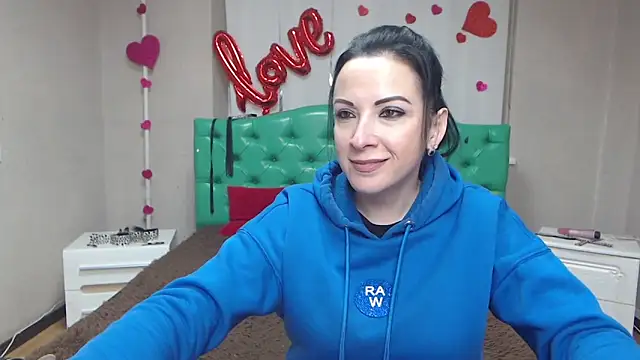 ElizabethSho online show from February 11, 8:32 pm