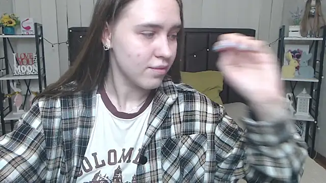 LauraHlot online show from September 22, 5:33 pm