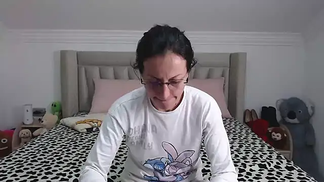 CatWoman0001 online show from January 11, 4:45 pm