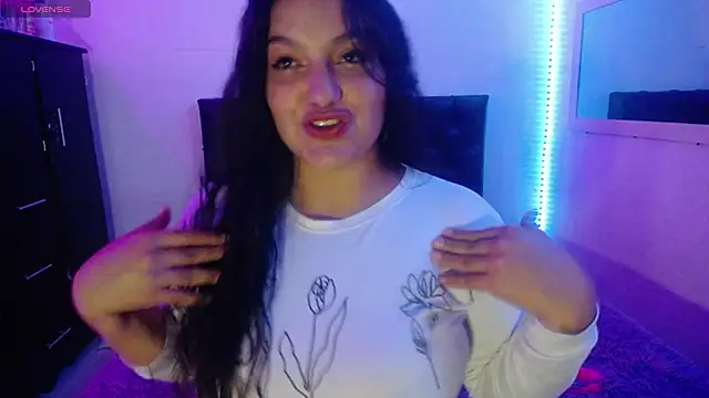 Snapshot of Laurenkenner_ chatting on October 6, 7:07 pm Laurenkenner online show from October 6, 7:07 pm