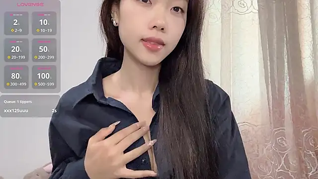 Snapshot of Lvy--v chatting on September 16, 12:29 am Lvy--v online show from September 16, 12:29 am