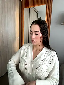Snapshot of FridaKlein chatting on October 12, 2:19 pm FridaKlein online show from October 12, 2:19 pm