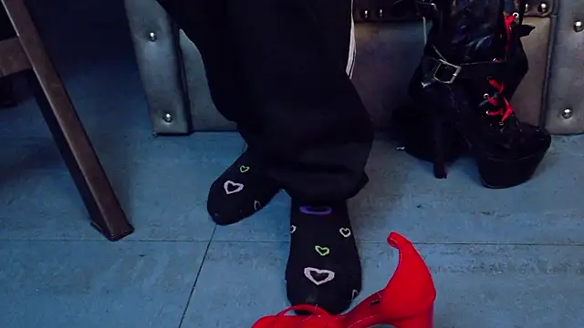 LusstCruella online show from March 30, 3:22 pm